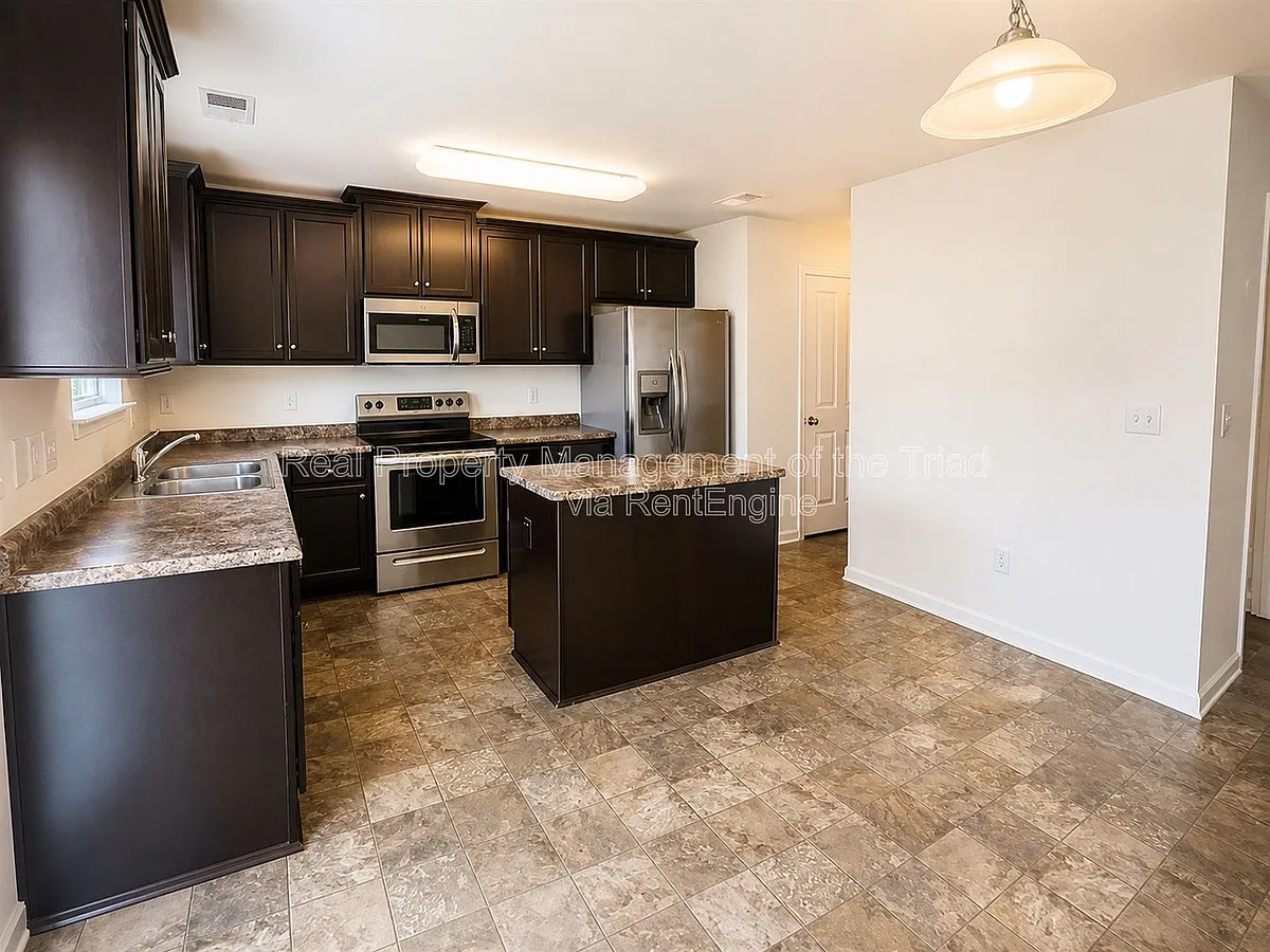 Building Photo - 6700 Olivia Way