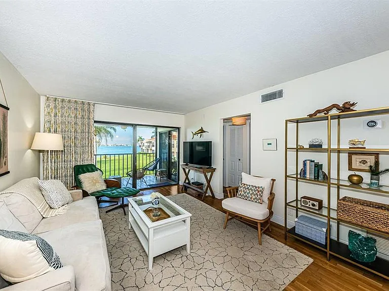 6295 Bahia Del Mar Cir #216 — Photo 6