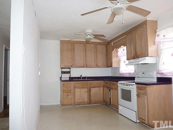 4th image of 726 Luther Dr