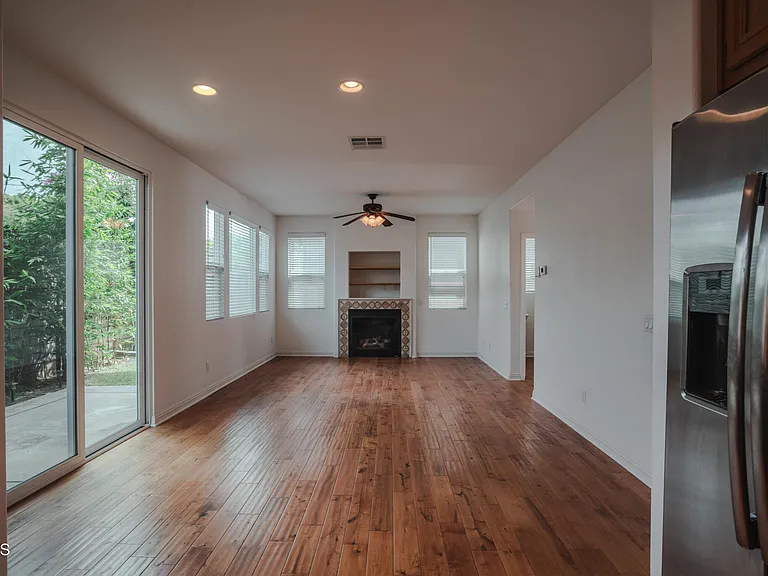 525 Shell Harbor Ln #525 — Photo 31