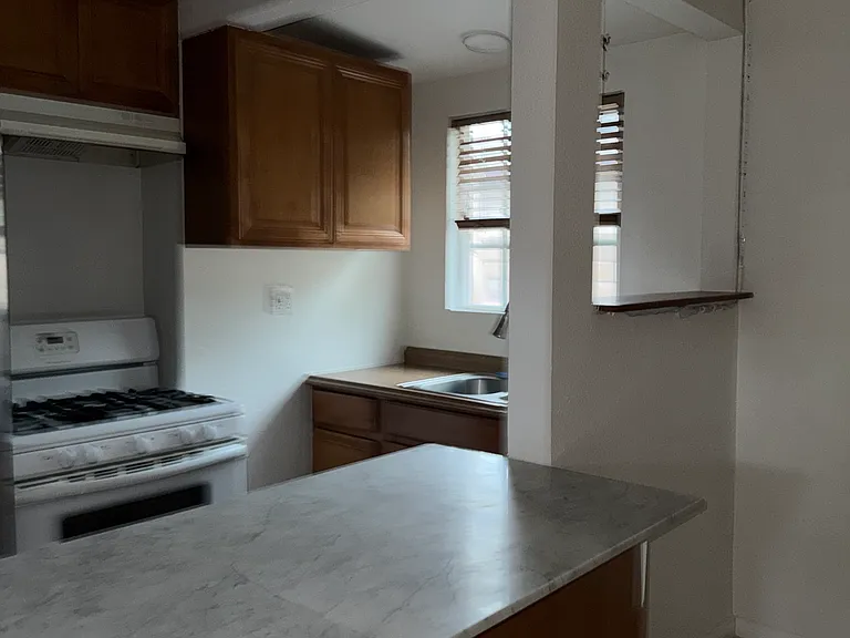 18771 Strathern St — Photo 5