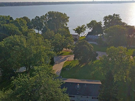 2nd image of 712 Winthrop Cir