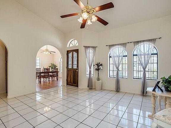 4th image of 1860 W Blueberry Ln