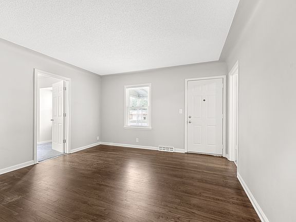 4th image of 20237 Midway Ave