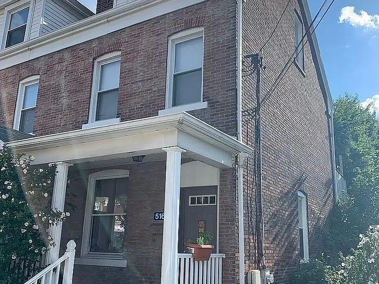 516 Natchez St — Photo 2