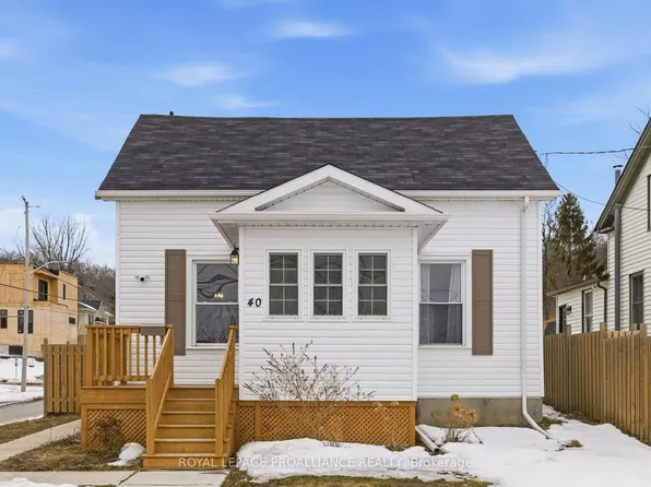 40 Smith St, Pt Hope, ON L1A 3A4