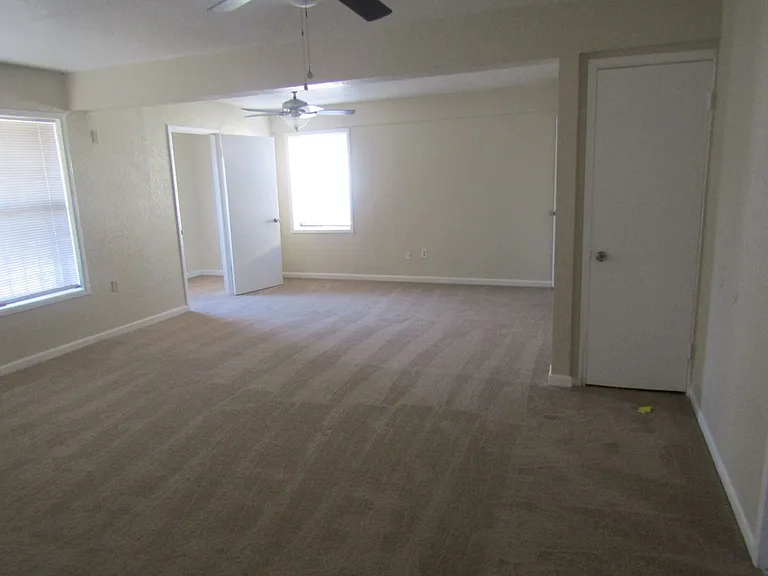 1306 Garth Dr — Photo 11
