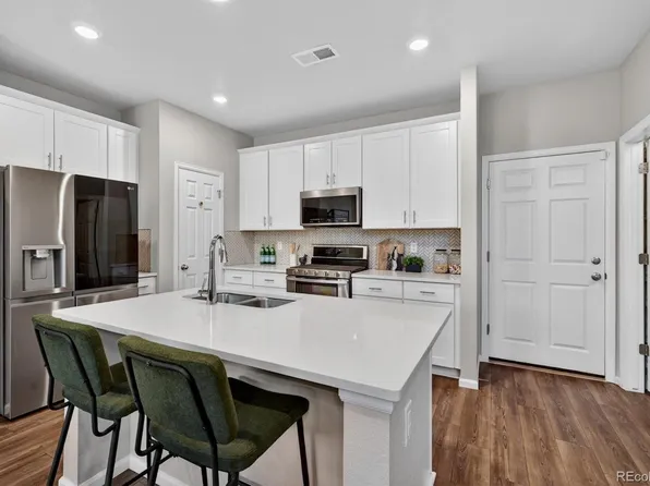 6128 N Lisbon St, Aurora, CO 80019