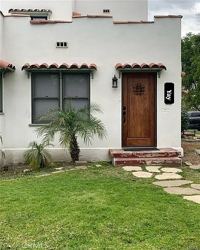 1457 Kenmore Ave Photo 1