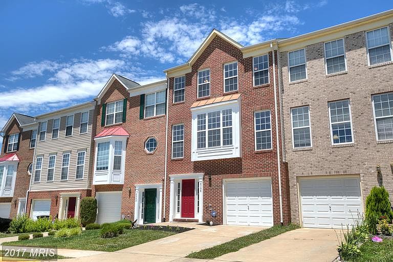 Large Brick Front Garage Townhouse Backs To Trees!