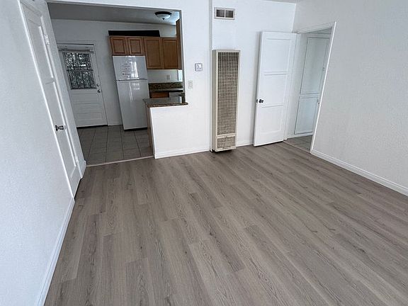 5th image of 925-931 Law St #925