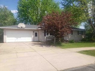 1113 W 17th St, Marshfield, WI 54449