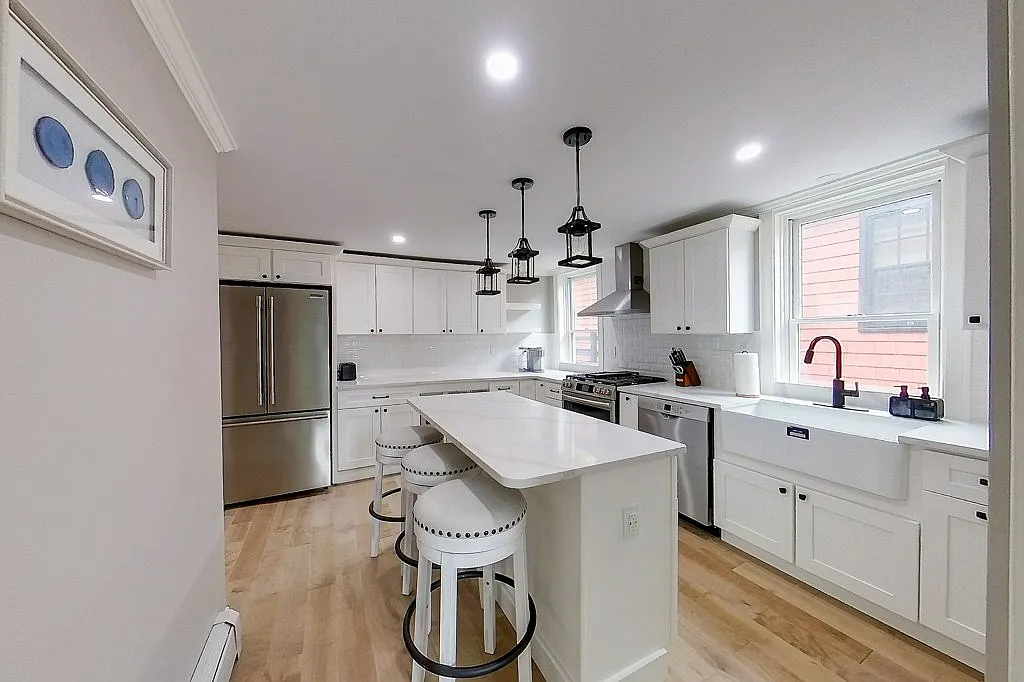 4 bed, 1270 sqft, $8,000 — Photo 3