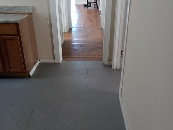 5th image of 709 N Trumbull Ave