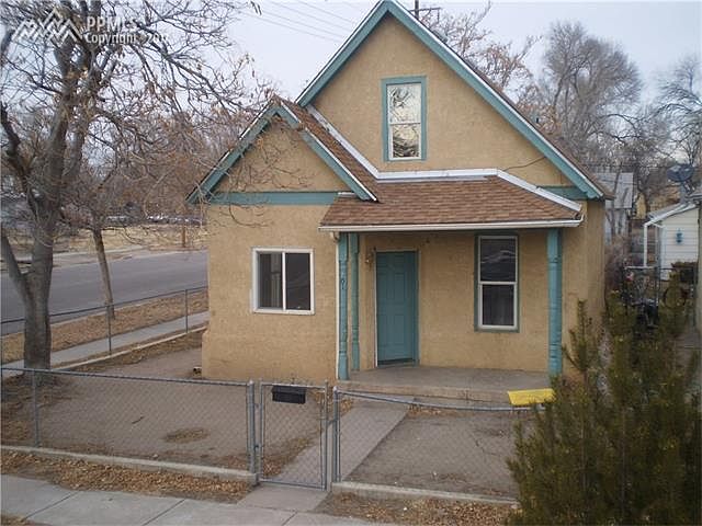 1st image of 701 E 1st St