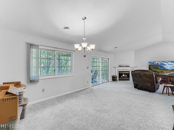 4th image of 9838 Parkway Dr