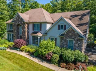 17321 Tall Tree Trl, Chagrin Falls, OH 44023