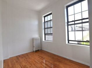 174 Roebling St #2C, Brooklyn, NY 11211