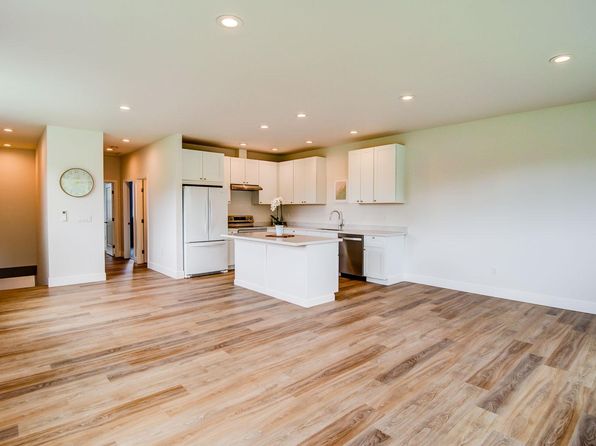 1733 Hillcrest Loop #A