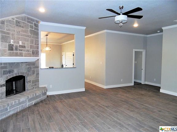 2nd image of 2701 Crystal Ann Dr