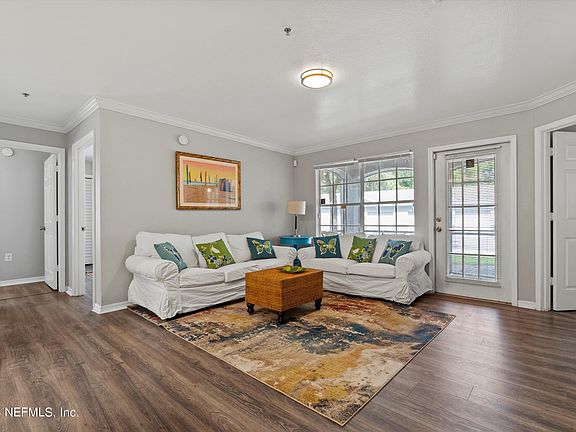 5th image of 3591 KERNAN Boulevard #706