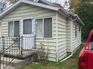 1019 Dakin St, Lansing, MI 48912