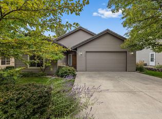 1748 NW Nickernut Pl, Redmond, OR 97756