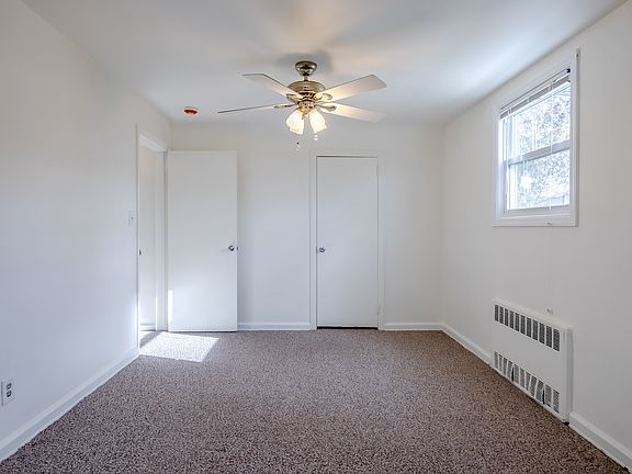 4th image of 152 Charles St Floor 2
