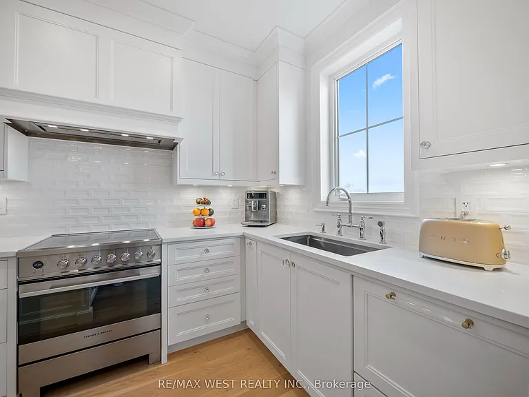 30 Drizzel Cres — Photo 20