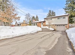 109 Pine St, Hamilton, ON L9G2T8