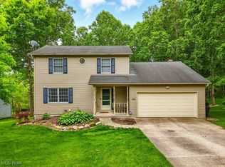 2932 Duquesne Dr, Stow, OH 44224