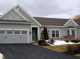 11 Ashton Dr, Mechanicville, NY 12118