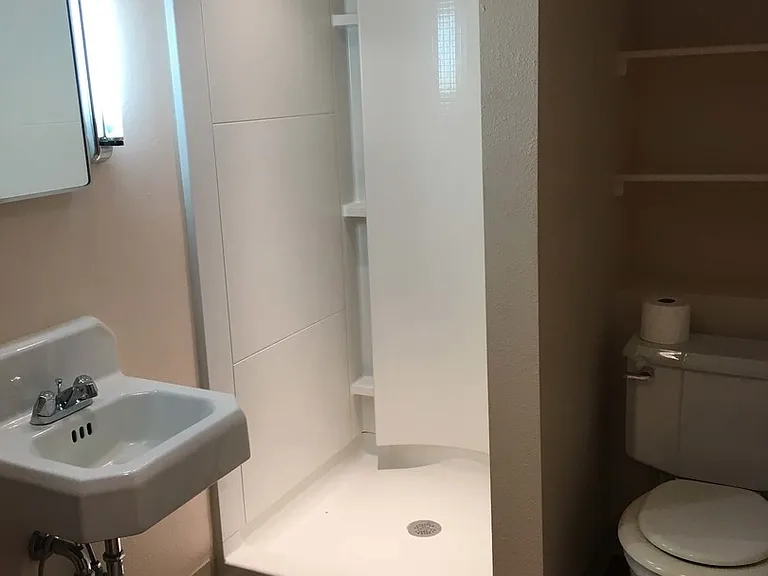 145 N 900 W — Photo 12