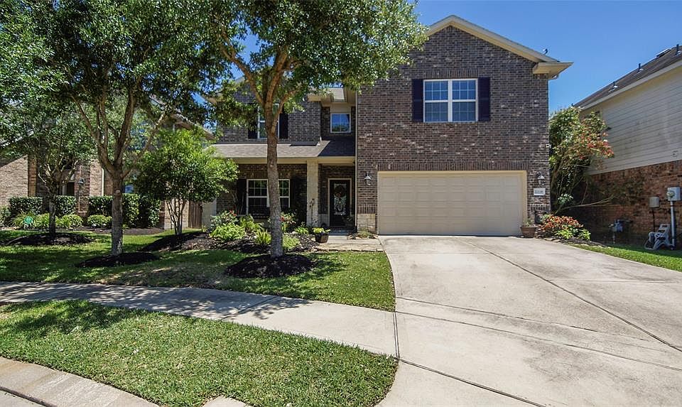 1st image of 22118 Field Green Dr