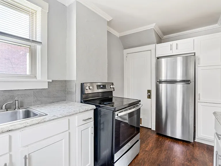 2043 Boggs Ave — Photo 10