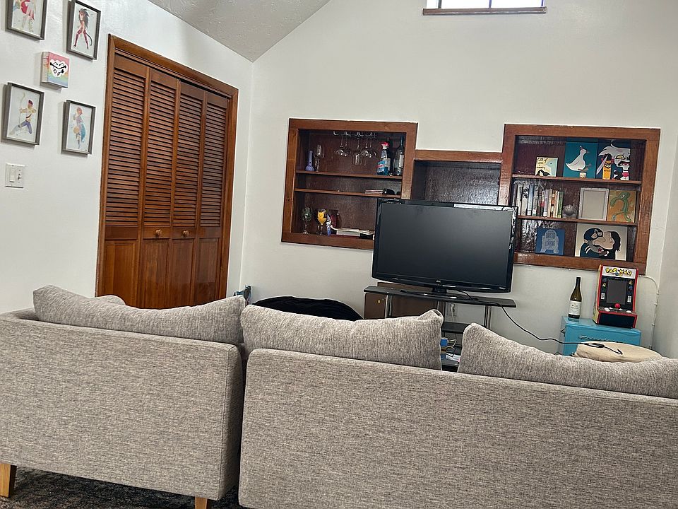 1st image of 341R Summer St APT 1