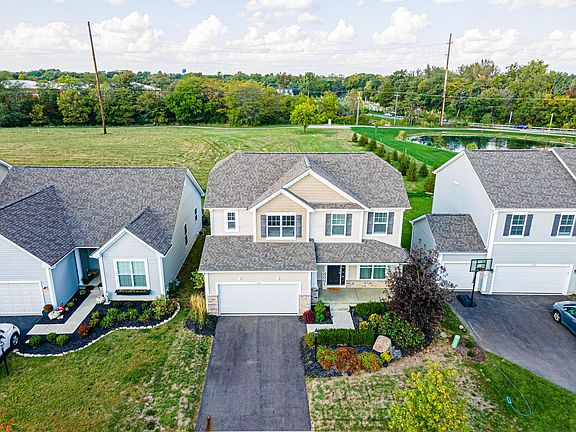 2nd image of 102 Alderwood Cir