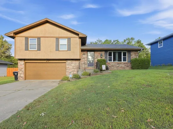 3718 SE Long St, Topeka, KS 66609