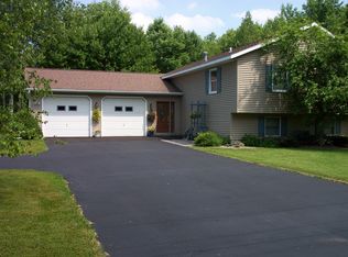 8360 Forest Ln, Rome, NY 13440