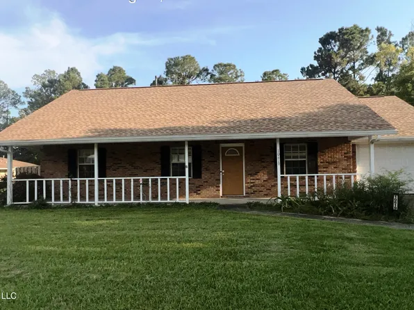 10619 Plummer Cir, Gulfport, MS 39503