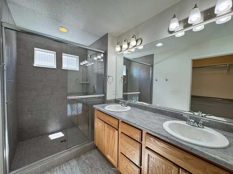9093 Pacific Crest Dr — Photo 17