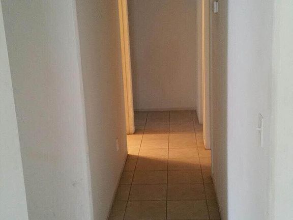 5th image of 38 E Calle Sevilla