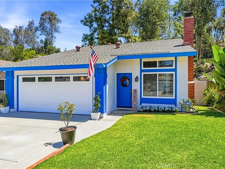22692 Via Santa Maria — Photo 1