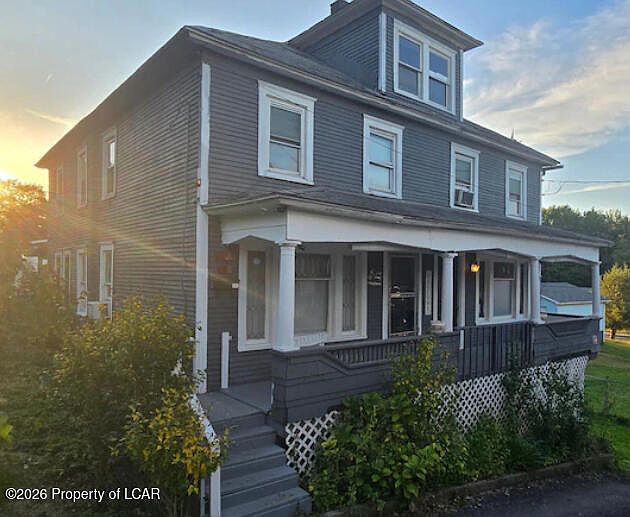 1st image of 126 1/2 Oak St