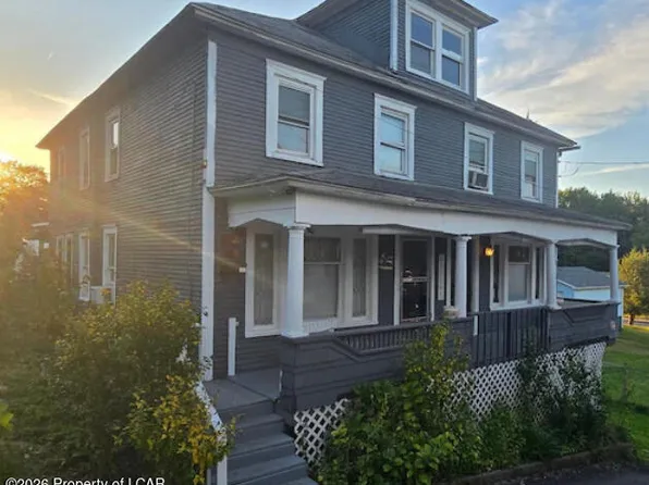 126 1/2 Oak St, Sugar Notch, PA 18706