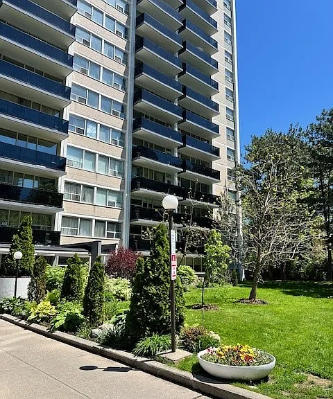 45 Oakmount Rd — Photo 1