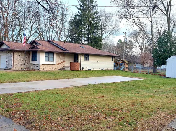 1208 Wyllys St, Midland, MI 48642