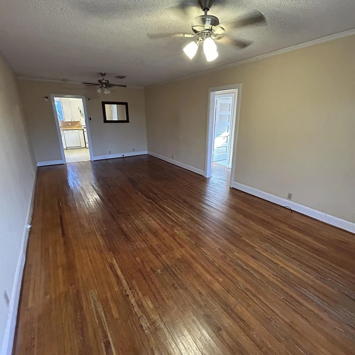 2 bed, 1.0 bath, 1087 sqft, $1,250 — Photo 4