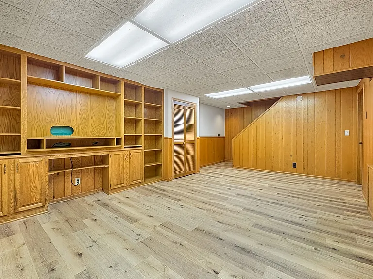 5674 Arthur St NE — Photo 34