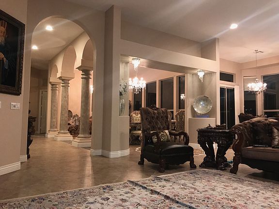 3rd image of 4403 E Hamblin Dr